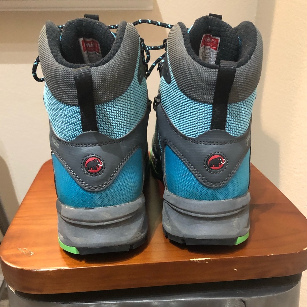 Mammut Women’s Hiking Boot - Picture 2 of 6